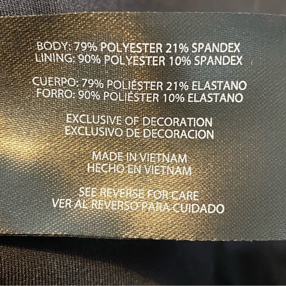 GapFit Racerback Sports Bra Size M NWOT - Picture 7 of 10